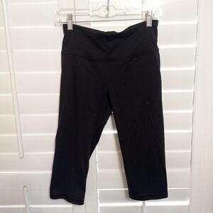Victoria’s Secret VSX sport black capri leggings bottoms Size S